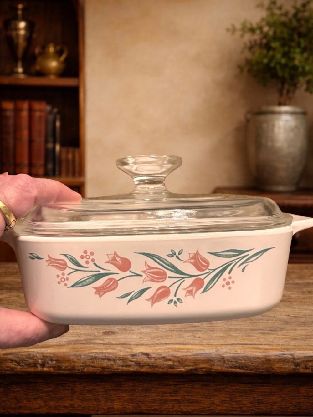 CorningWare Casserole Dish With Lid Pink Tulip Pattern A-1-B 1 Quart Vintage USA - Picture 2 of 7